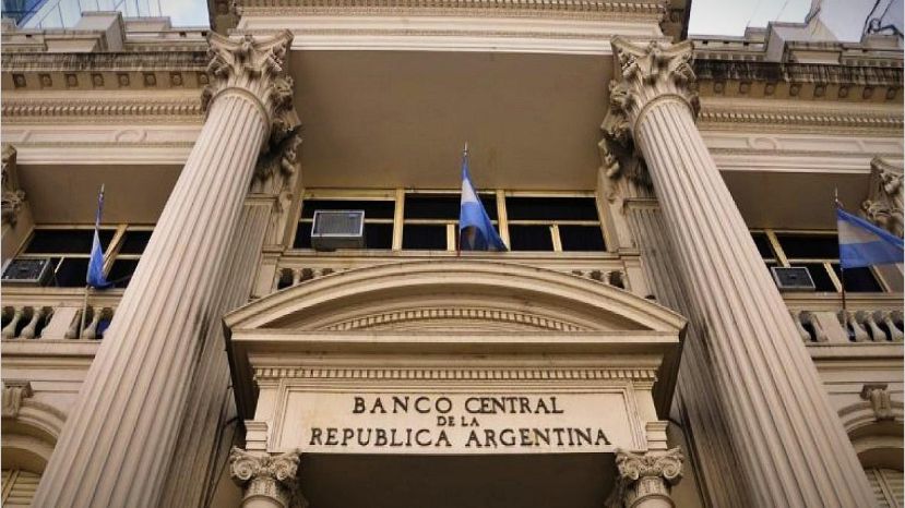 Consultoras que relevan el Banco Central estiman una inflación de 148,9% para 2023