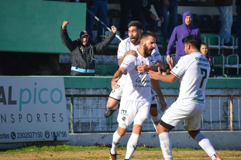 Fútbol: Con un golazo de Cocchi, Ferro de Pico bajó al puntero del Federal “A”