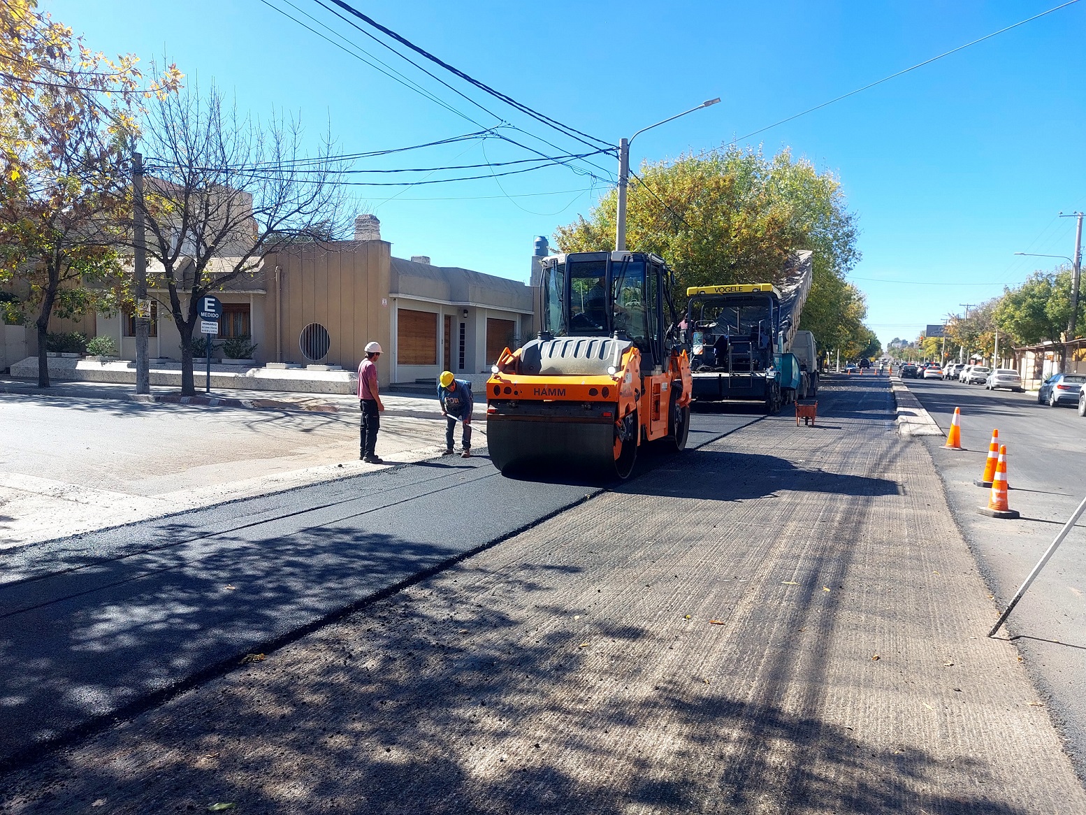 Programa semanal de pavimentación urbana en Santa Rosa