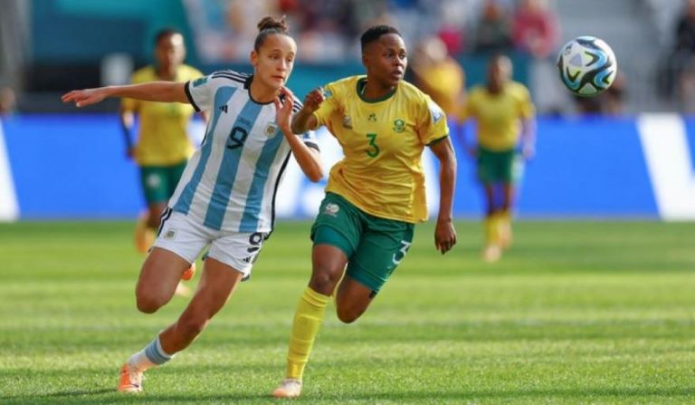 Fútbol: Argentina se hizo fuerte, lo remontó y sacó un empate ante Sudáfrica en el Mundial femenino