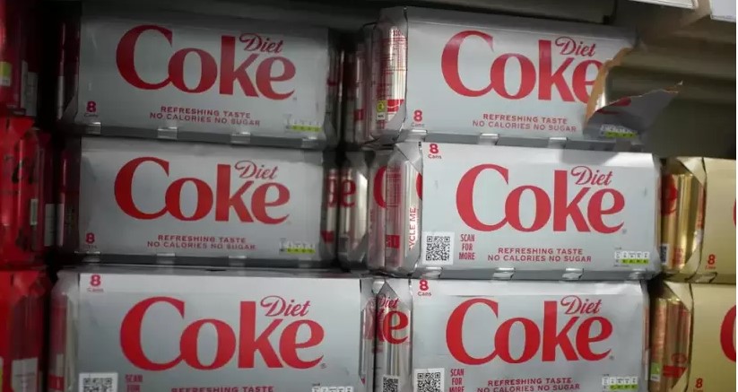 Es utilizado en la Coca Light y muy pronto será declarado cancerígeno: Lo que hay que saber sobre esta sustancia