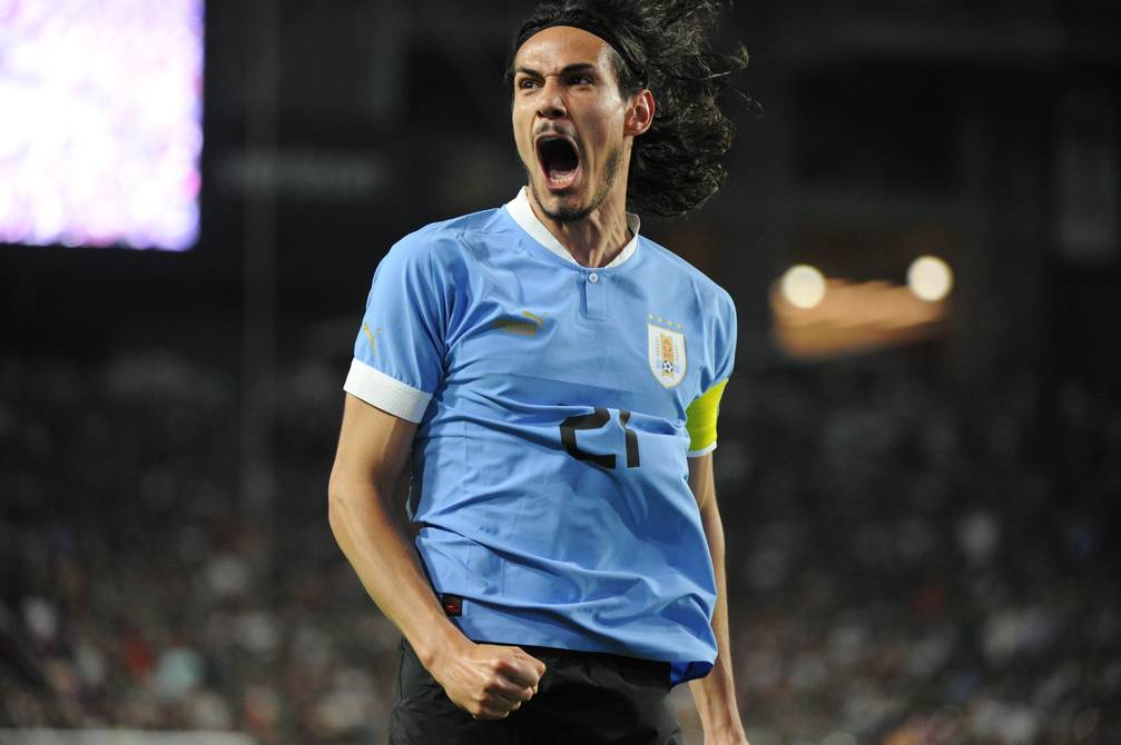 Fútbol: Cavani es nuevo jugador de Boca