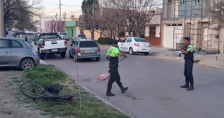 Santa Rosa: Murió un ciclista que fue atropellado por un auto en Villa Santillán