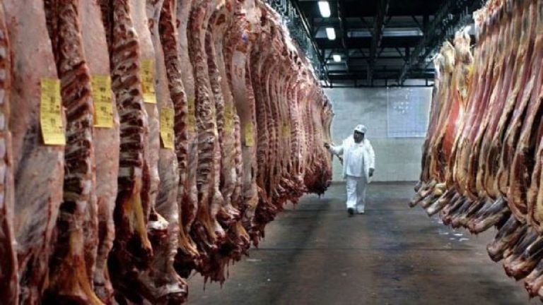 El Gobierno suspendió las exportaciones de carnes por 15 días