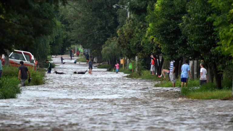 Buenos Aires: Inundaciones y evacuados por las fuertes tormentas