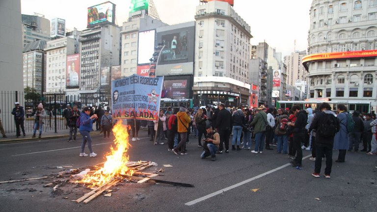 CABA: Marcharán al Obelisco en repudio a la muerte del manifestante detenido por la Policía de la Ciudad