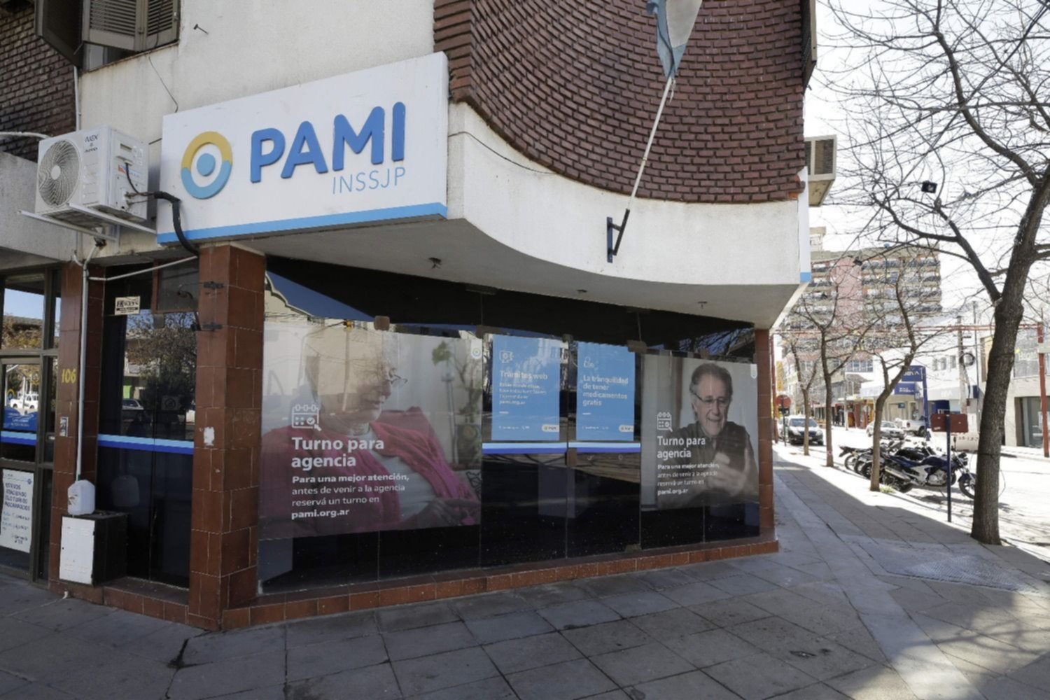 Clínicas y Sanatorios privados advierten que cortarán la prestación con el PAMI