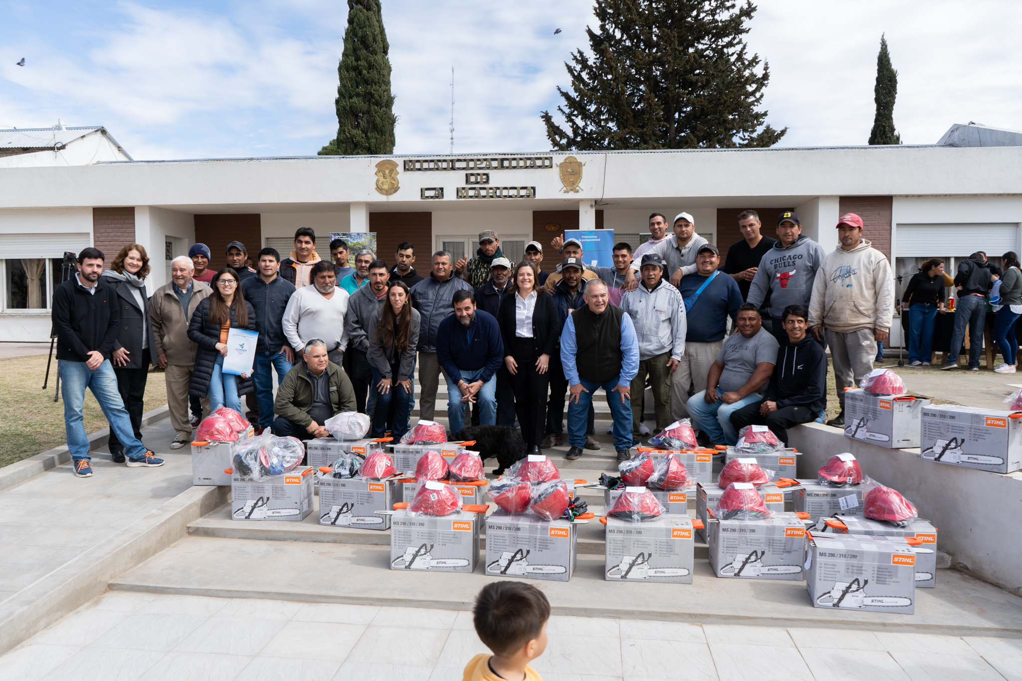 Producción entregó beneficios a emprendedores y hacheros de La Maruja