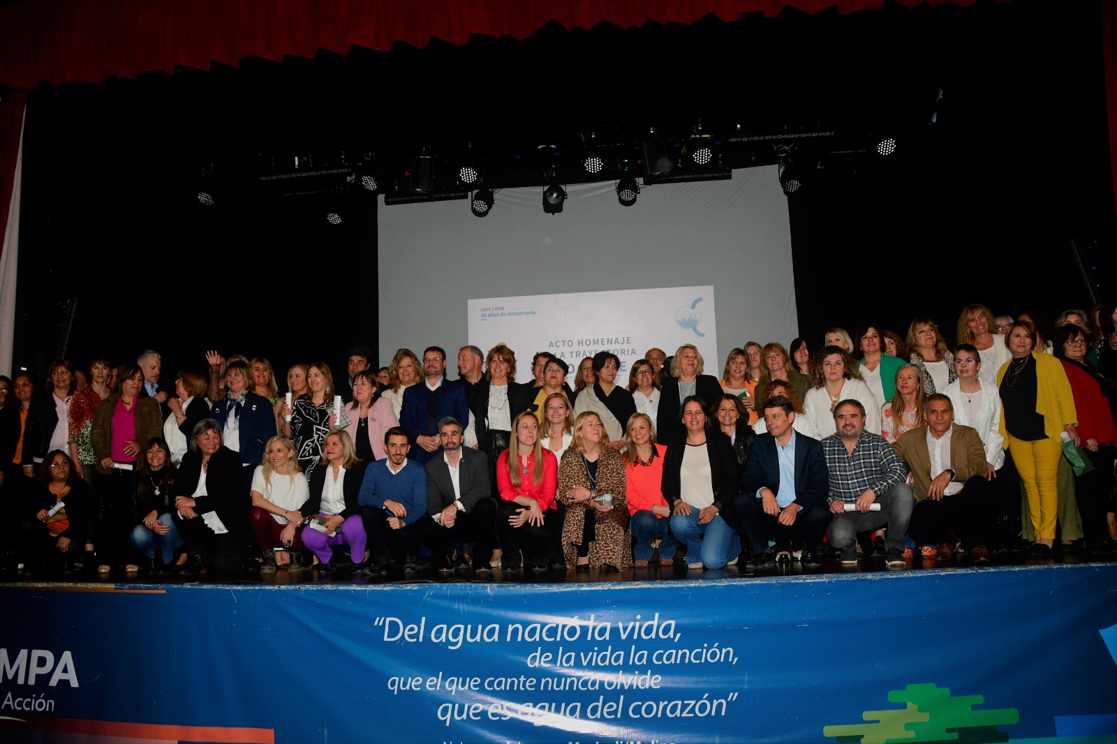 Docentes: Entregaron el premio “Natalio Fernández” a la labor educacional provincial