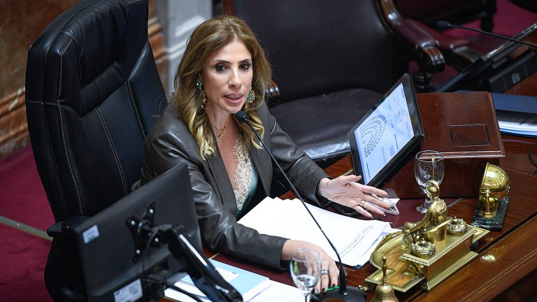 El bloque oficialista en el Senado aprobó el pliego de la jueza Figueroa pese al rechazo de JxC