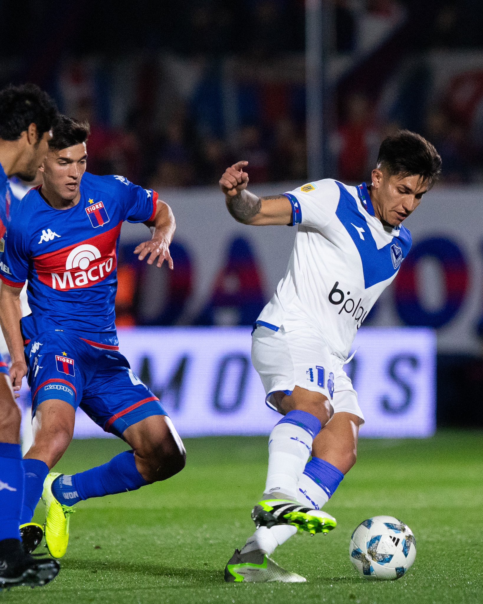 Fútbol: Tigre y Vélez empataron en la apertura de la fecha de los clásicos