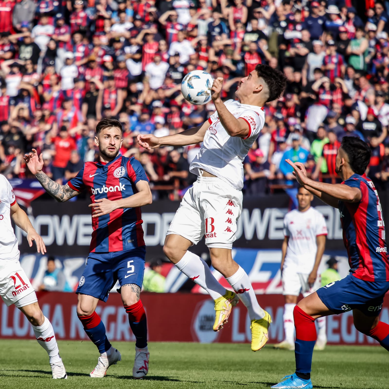 Fútbol: San Lorenzo se lo empató en el final a Hucarán