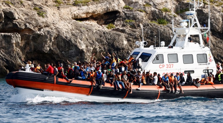 Italia: El Gobierno abrirá nuevos centros para recibir a migrantes ilegales