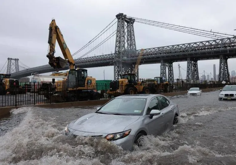 Estados Unidos: Nueva York bajo el agua, declararon la emergencia por fuertes lluvias e inundaciones