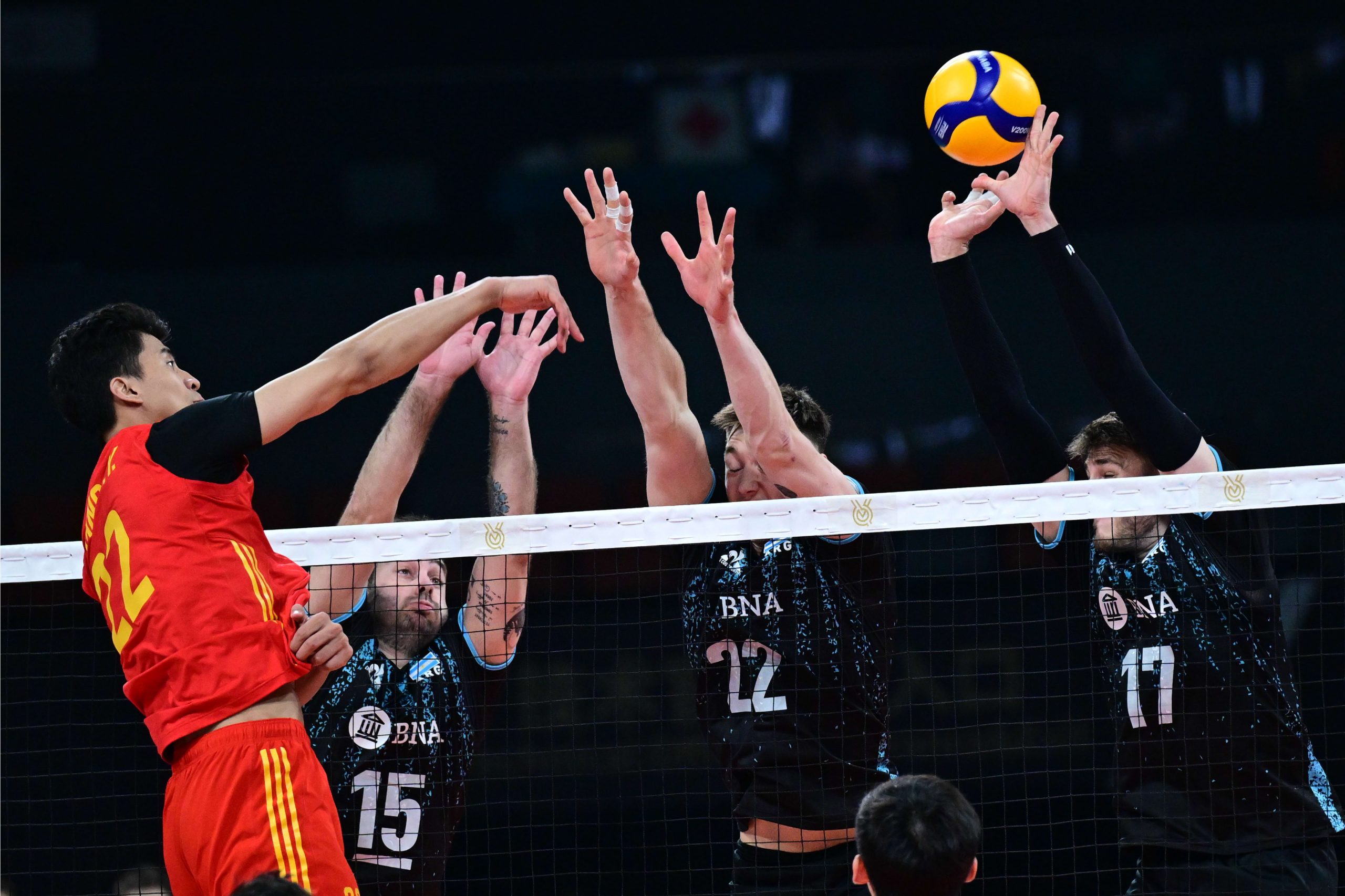 Voley: Argentina derrotó a China en tie break y dependerá del ranking para clasificar a los JJOO