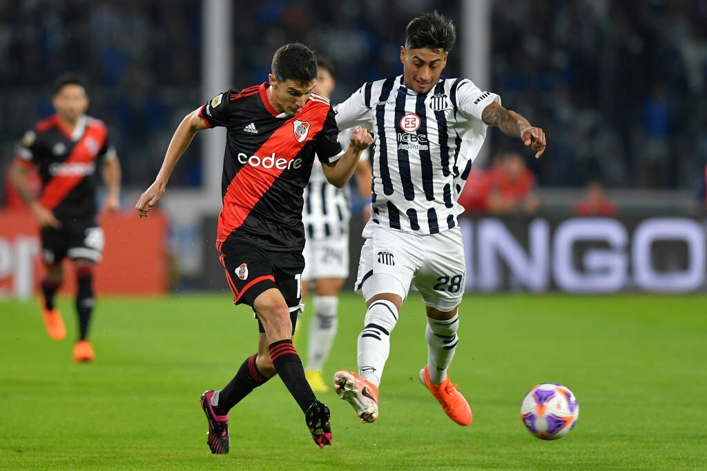 Fútbol: River recibe a Talleres con el objetivo de seguir arriba