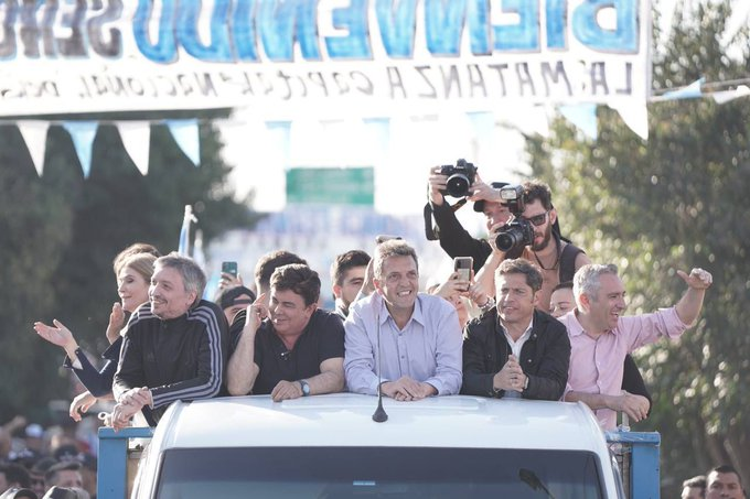 Unión por la Patria desplegó una enorme caravana de La Berisso a La Matanza