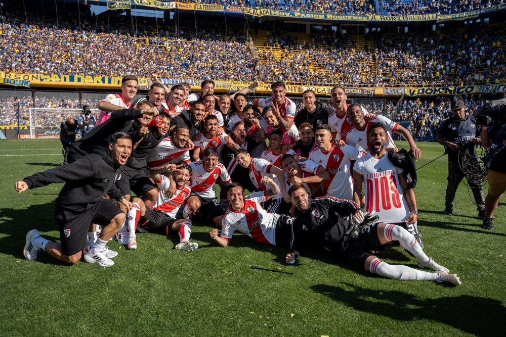 Fútbol: River venció a Boca por 2 a 0 en La Bombonera