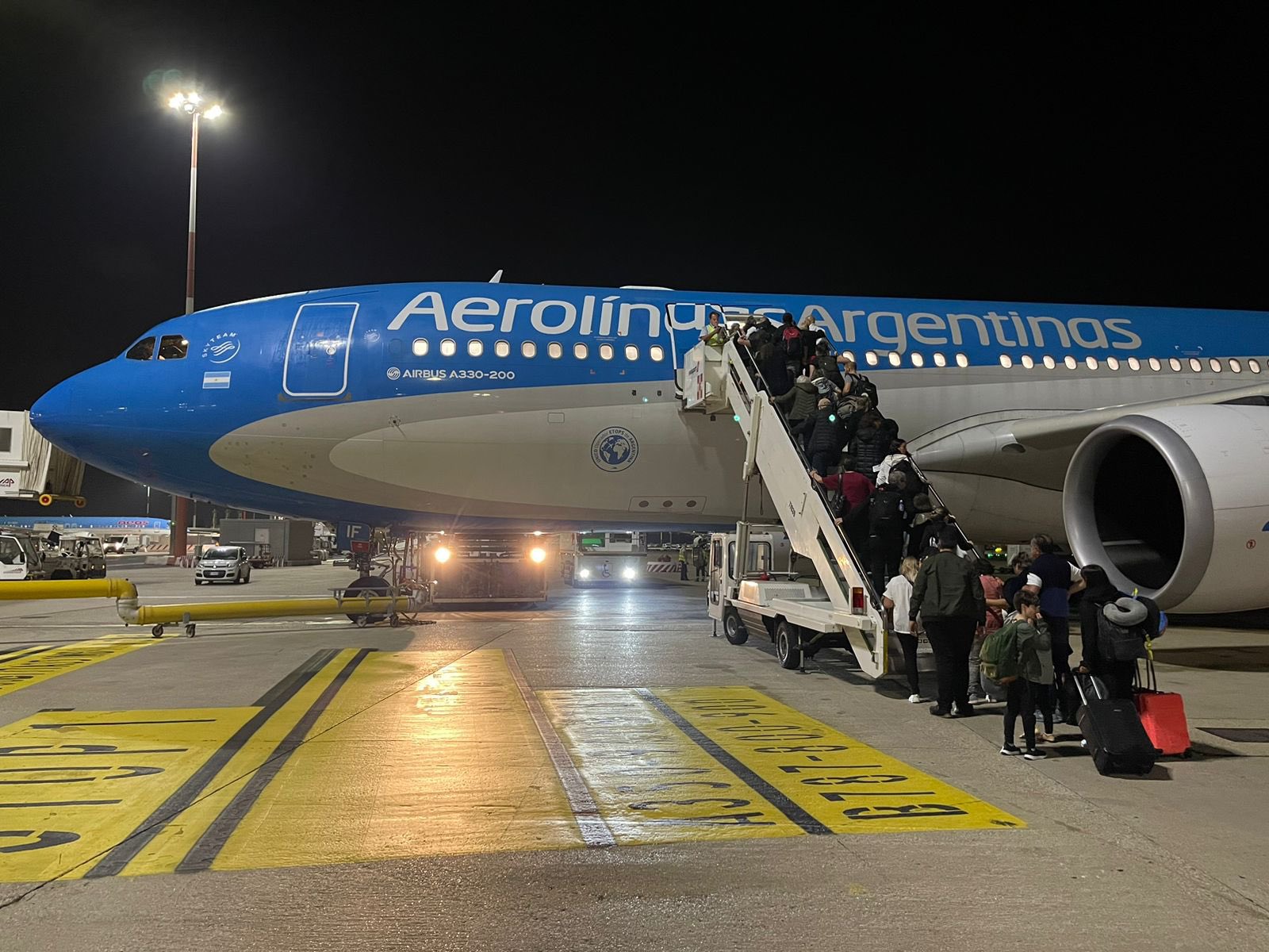 Llegó al país el primer vuelo con repatriados de Israel