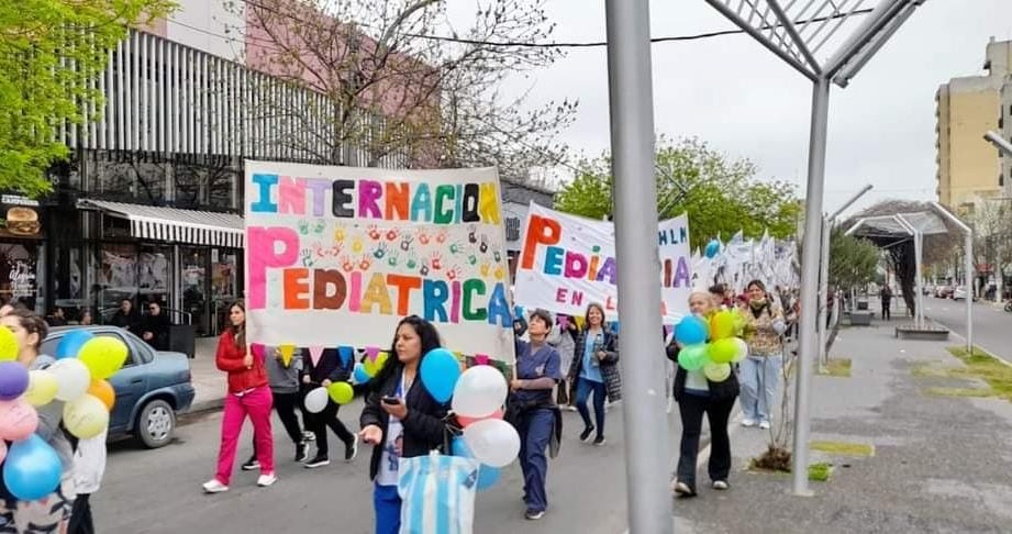 Paro en Pediatría del Molas: “Los reclamos están dormidos en una mesa”