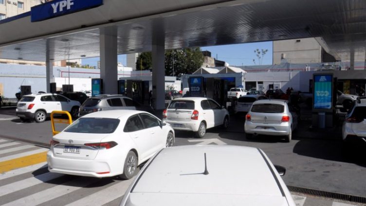 Los combustibles volverán a subir desde este jueves en todo el país