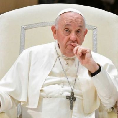 El Papa Francisco suspendió su agenda de sábado por problemas de salud