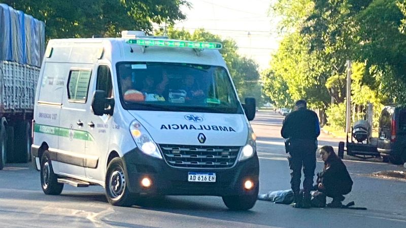 General Pico: Un joven fue apuñalado en el cuello al defenderse de un robo