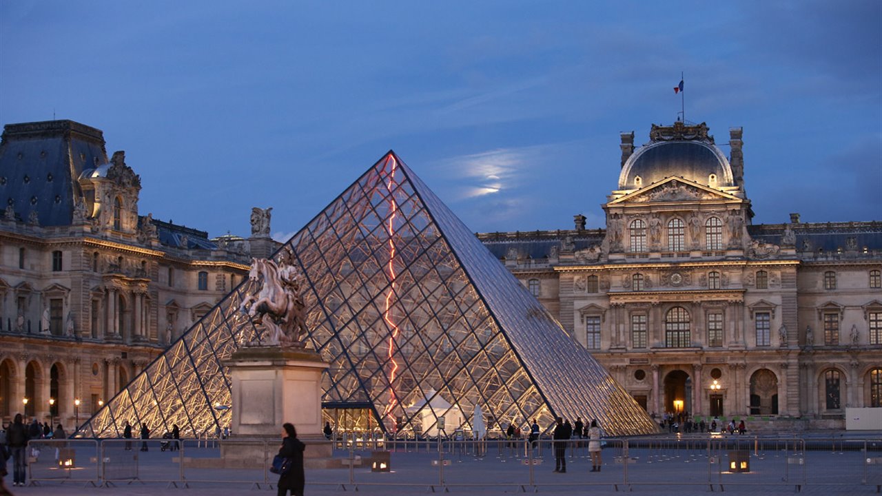 Francia: Evacuaron y cerraron el museo de Louvre por temor a atentados