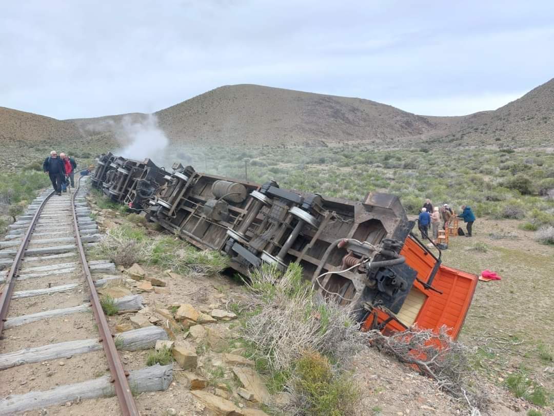 Rio Negro: El histórico tren “La Trochita” descarriló y dejó cuatro turistas heridos