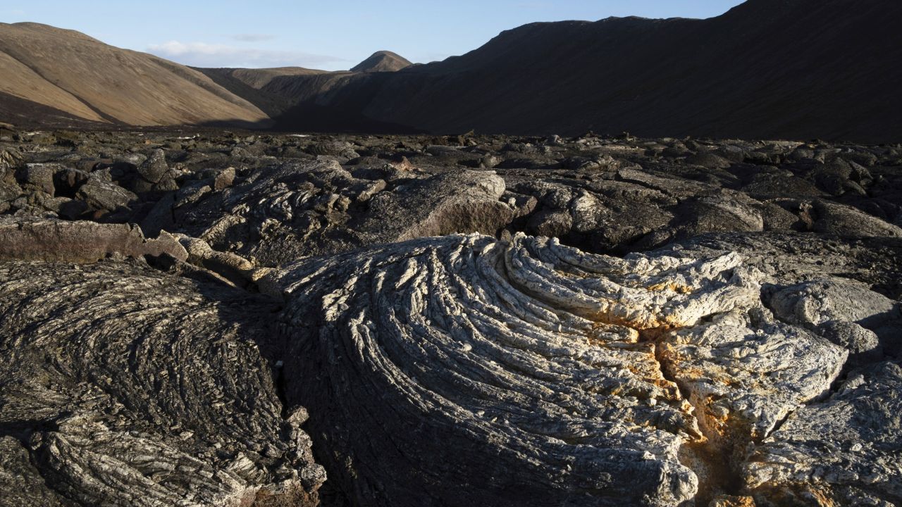 Islandia: Declaran estado de emergencia luego de 1400 terremotos y temor a erupción volcánica