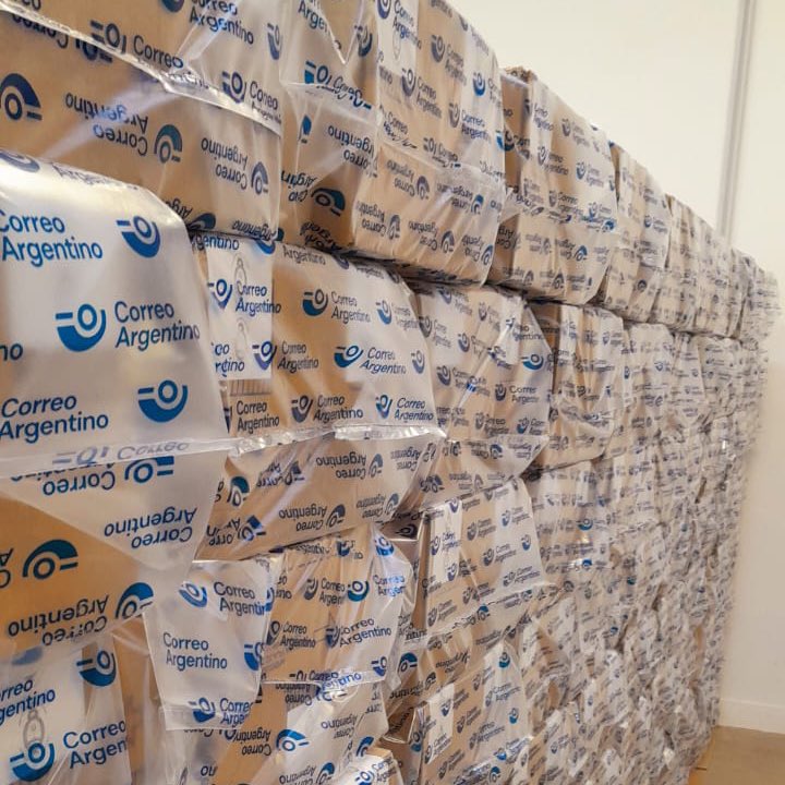 Correo Argentino avanza con el operativo de distribución de urnas para el balotaje