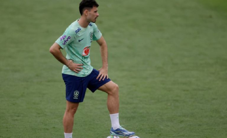 Fútbol: Una figura de Brasil llenó de elogios a Messi y dijo “quiero disfrutar el momento de jugar contra él”