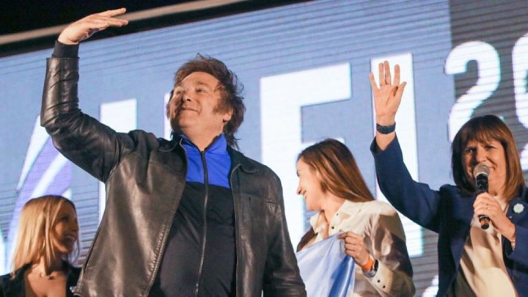 Milei es el nuevo presidente de la República Argentina