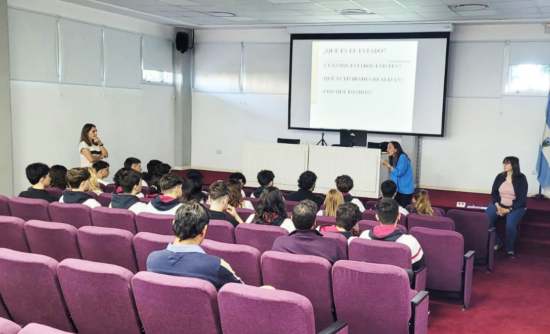 Continúan visitas de colegios al Tribunal de Cuentas por programa de extensión