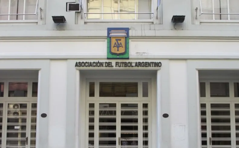 Fútbol: La AFA aprobó la venta del histórico edificio ubicado en la calle Viamonte