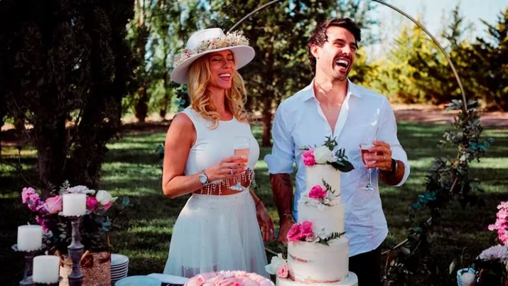 Nicole Neumann y Manu Urcera anunciaron su embarazo durante su casamiento