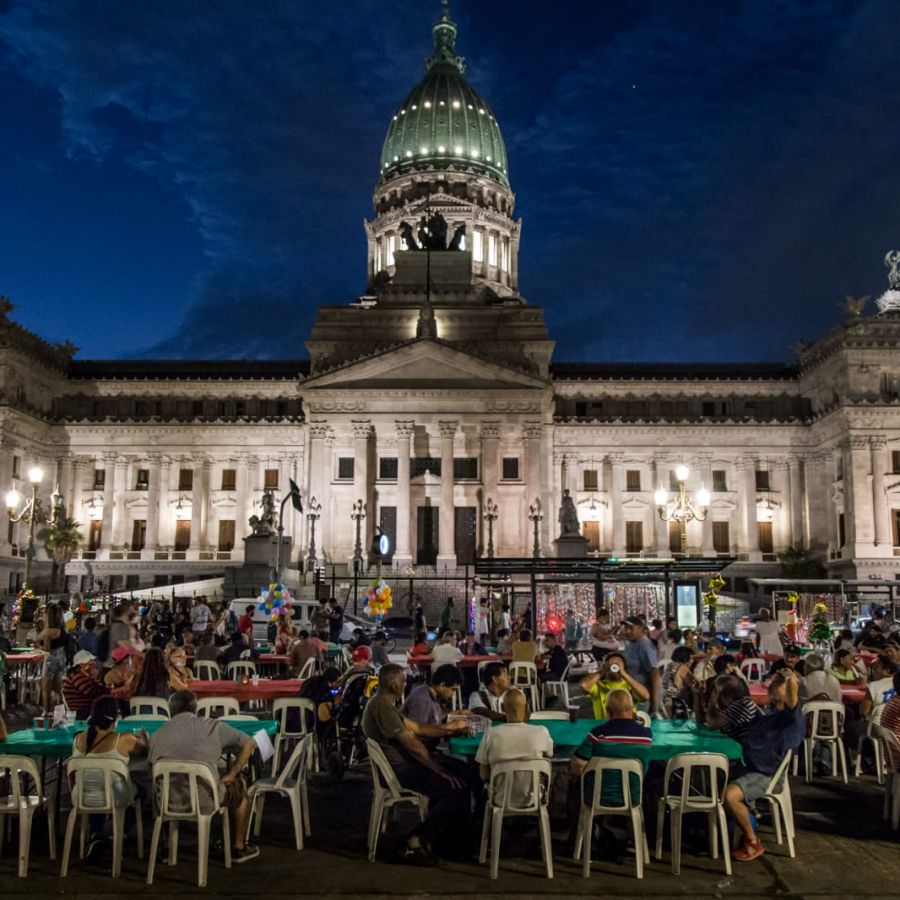 Se realizará una cena de Noche Buena en el Congreso para la población sin techo