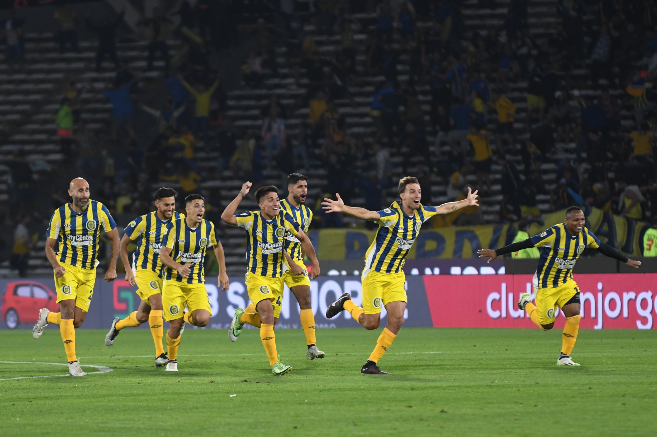 Fútbol: Rosario Central le ganó en los penales a River y es finalista de la Copa de la Liga