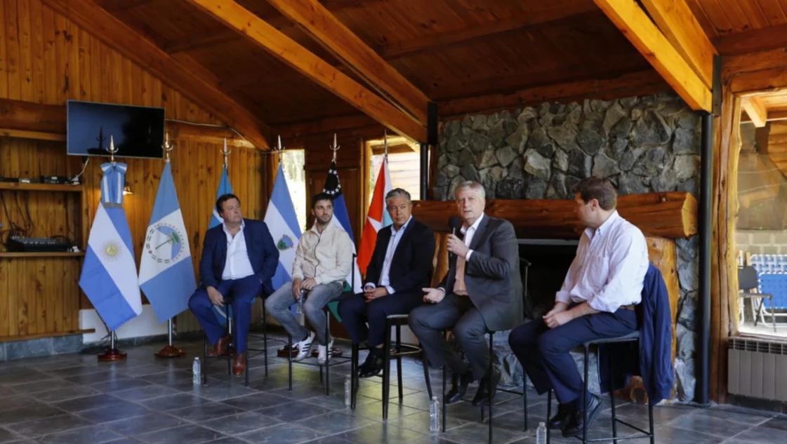 Ziliotto se reunió con los gobernadores patagónicos: “Defendemos nuestros recursos y el federalismo”