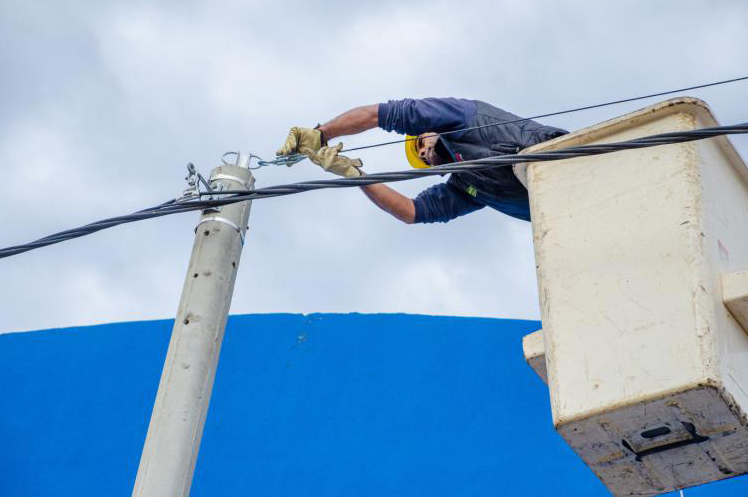 Arata: Quedó inaugurada la obra de fibra óptica domiciliaria