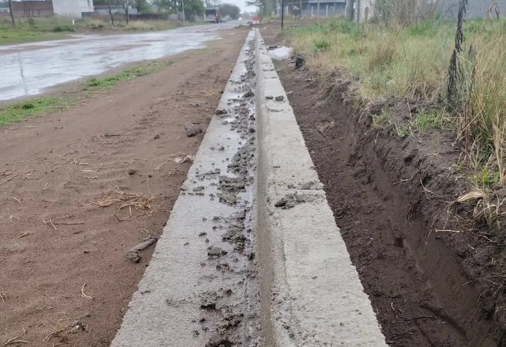 Ingeniero Luiggi: Realizaron obras que mejoran el sistema de saneamiento