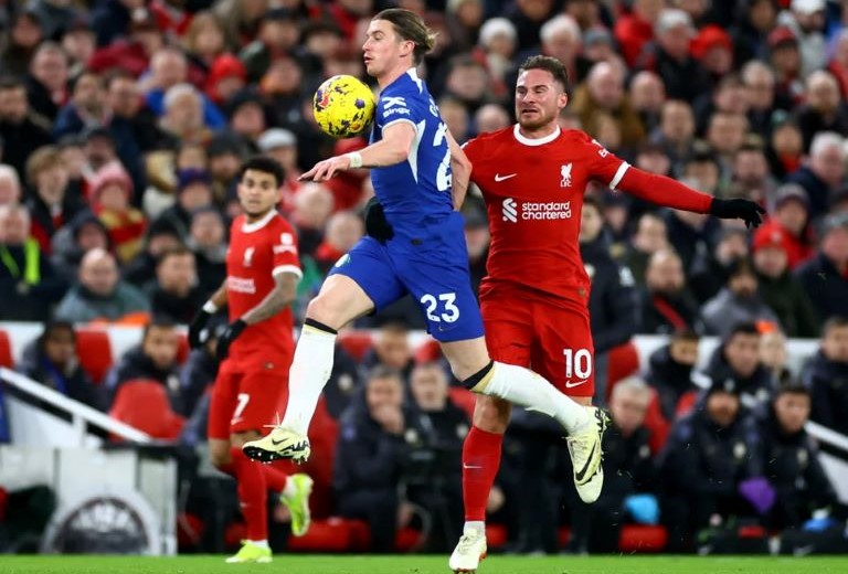 Fútbol: El Liverpool de Alexis Mac Allister goleó al Chelsea de Enzo Fernández