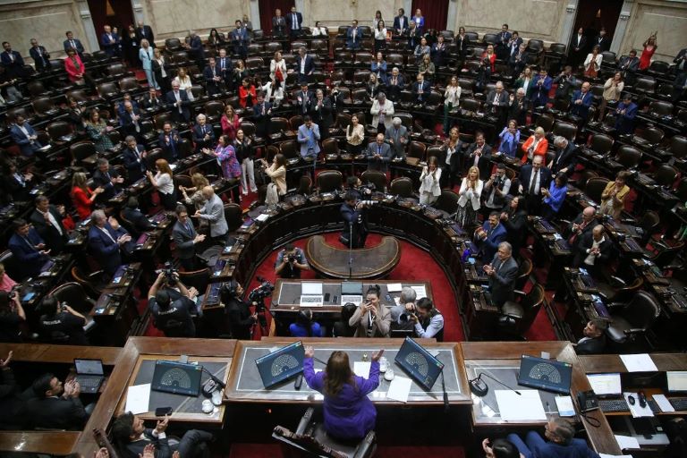 Diputados completó su primera jornada de debate en comisiones de la ley ómnibus con funcionarios del Gobierno