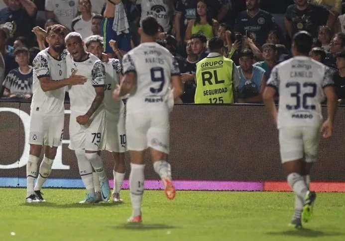 Fútbol: Independiente ganó por la mínima en Mendoza y arranca con el pie derecho