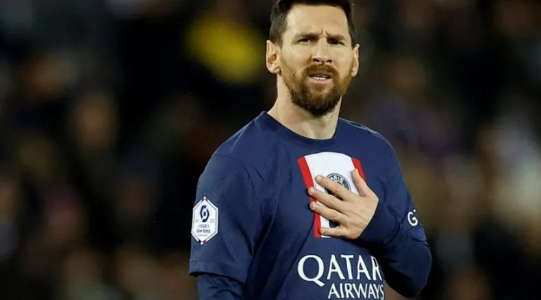 Fútbol: El presidente del PSG reveló por qué no homenajearon a Messi tras el Mundial y dijo “no es mal chico, pero…”