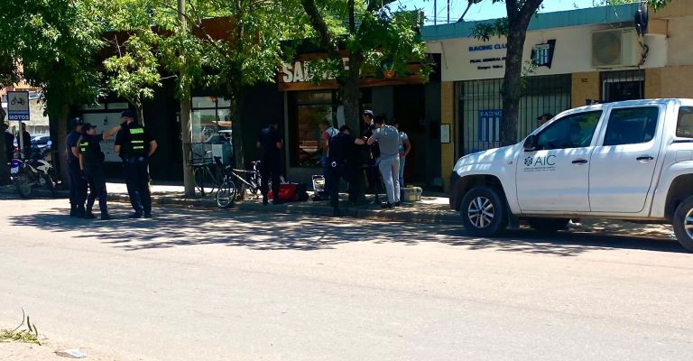 General Pico: La Policía persiguió a un joven que estaba armado y se quiso escapar en moto