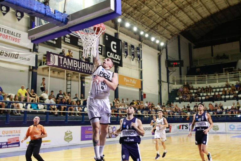 Básquetbol: Pico FBC comenzó el 2024 con un gran triunfo en La Plata por la Liga Argentina