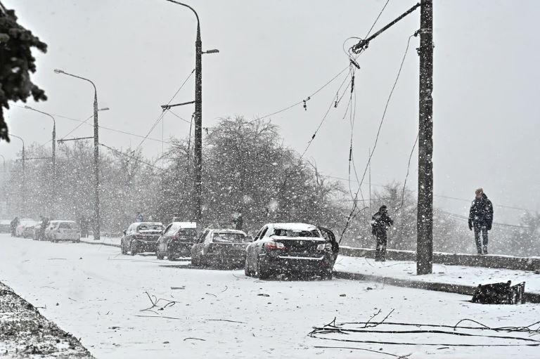 Ucrania: Más de mil ciudades del país se quedaron sin electricidad por el extremo temporal invernal