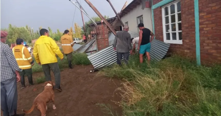 Tornado provocó destrozos en Algarrobo del Águila