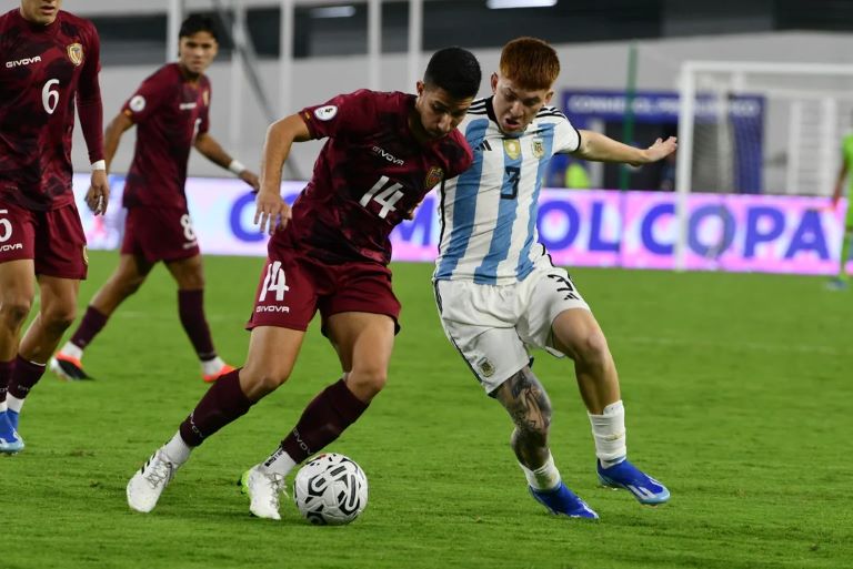 Fútbol: Con polémica, Argentina empató con Venezuela en el primer partido de la Fase Final del Preolímpico